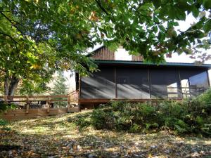 Hoone, kus puhkemaja asub +8 fotot