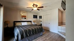Postel nebo postele na pokoji v ubytování Charming Vacation Rental Perfect for Couples in Confluence, Pennsylvania