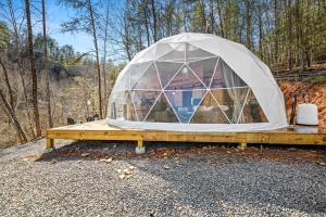 Φωτογραφία από το άλμπουμ του Luxury Dome for Things to Do in Cosby σε Jones Cove