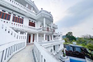 Balkón nebo terasa v ubytování RedDoorz near Gunung Salak