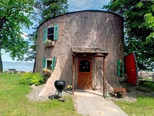 Bygningen som feriehuset ligger i