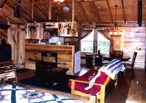 Кухня или мини-кухня в Cozy Vacation Rental on a Working Ranch near Knoxville, Tennessee
