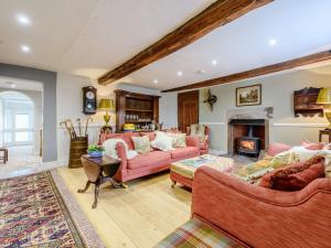 Χώρος καθιστικού στο 7 bed property in Cockermouth 77660