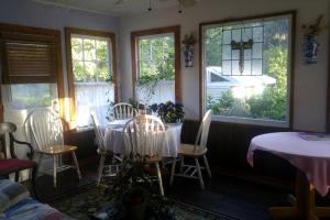 Fotografie z fotogalerie ubytování Cozy Pet-Friendly Bed and Breakfast for a Getaway in Townsend, Georgia v destinaci Eulonia