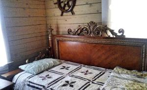 Postel nebo postele na pokoji v ubytování Cozy Pet-Friendly Bed and Breakfast for a Getaway in Townsend, Georgia