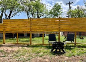 Zahrada ubytování Guadalupe River Glamping, Ideal for a New Braunfels Getaway