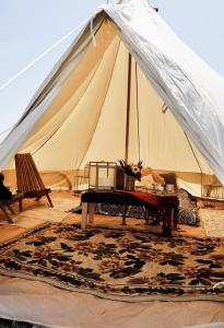 Foto sihtkohas Absarokee asuva majutusasutuse Romantic Bell Tent with Spectacular Countryside Views in Montana galeriist +10 fotot