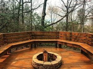 Φωτογραφία από το άλμπουμ του Spacious Suite for a Family Getaway in the Blue Ridge Mountains of Georgia σε Fort Smith