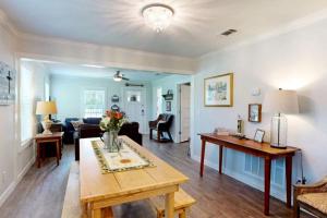 Φωτογραφία από το άλμπουμ του Rustic Texas Farmhouse Retreat in College Station, Texas – 8 Miles from Kyle Field σε College Station +31 φωτογραφίες
