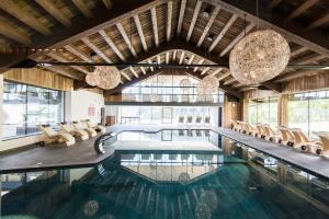 Bazén v ubytování Hotel Cappella nebo v jeho okolí