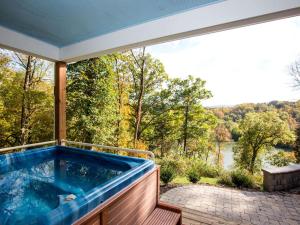 Φωτογραφία από το άλμπουμ του Deluxe Cottage Rental on a 100-Acre Farm on the Shenandoah River, Virginia σε Warren Park
