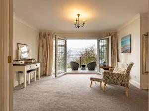 Khu vực ghế ngồi tại 6 Bed in Westward Ho 47214