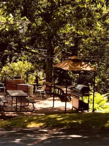 リンカーンヴィルにあるLovely Retreat with a Private Deck in a Bed and Breakfast near Rockland, Maineのギャラリーの写真