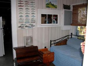 Postel nebo postele na pokoji v ubytování Cozy Cottage Rental with Views of Historic Lake Champlain in West Swanton, Vermont