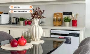 Kuchyň nebo kuchyňský kout v ubytování Qoople Elite 4 Elize apartments Premium location near Kleopatra