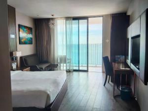 Televisyen dan/atau pusat hiburan di The Starfish Seaview House