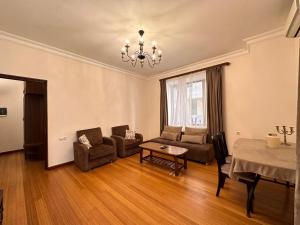Fotografie z fotogalerie ubytování Republic square 2 bedroom 2 bathroom v Jerevanu