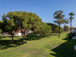 Κήπος έξω από το 5 star Luxury SevenPines apartment with large balcony and 3 communal pool