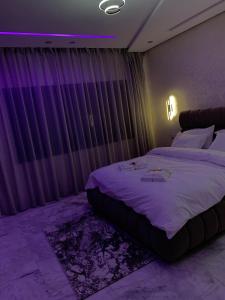 Postel nebo postele na pokoji v ubytování Luxueux - Vue imprenable - Fes City Center - à 2 min du parc de champs de course