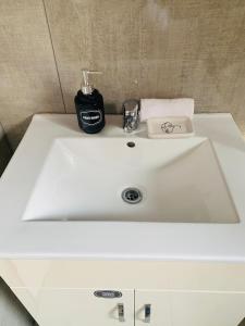 Galeriebild der Unterkunft Tubungu- House of Lux& Lush in Matsapha + 87 Fotos