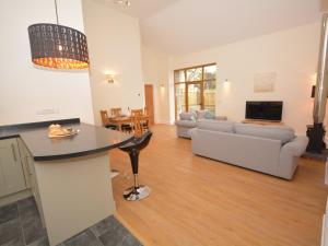 Μια τηλεόραση ή/και κέντρο ψυχαγωγίας στο 2 Bed in Bideford 32240