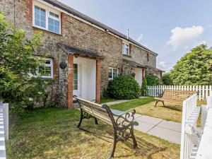 Gallery image of 4 Bed in Westward Ho 46838 in Westward Ho