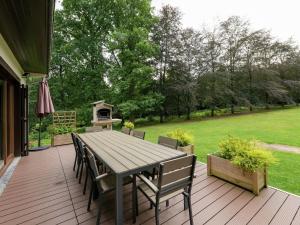 Zahrada ubytování Tenneville Villa with Sauna + 32 fotografií