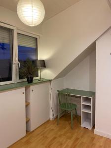 Η κουζίνα ή μικρή κουζίνα στο 1 bedroom with private bathroom & Kitchenette +1 φωτογραφίες