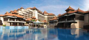 Bazén v ubytování Anantara The Palm Dubai Resort nebo v jeho okolí