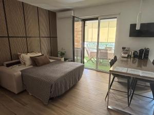 Postel nebo postele na pokoji v ubytování B&B Bari Apartment by Margi