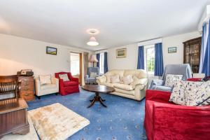 Khu vực ghế ngồi tại Aura Favoni, West Wittering