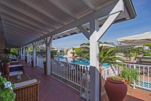 A balcony or terrace at Hotel Eden