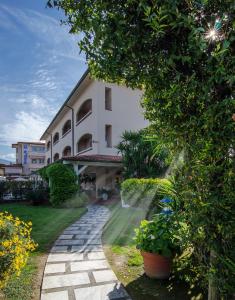 A garden outside Hotel Eden