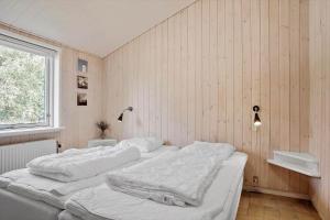 Ένα ή περισσότερα κρεβάτια σε δωμάτιο στο JB182-Fjerritslev-Gyvelstien-39