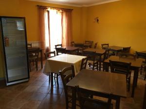Restoran ili drugo mesto za obedovanje u objektu Il Bucaneve