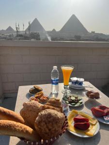 Gallery image of Behind BoutiQue Pyramids Hotel in Cairo