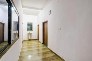 Gallery image of Hotel O Dhan Mahal Resort in Jabalpur