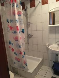 Ett badrum på Apartments Kulic
