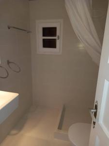 Koupelna v ubytování maisonette corner unit 85m2 totally renovated