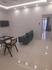 TV a/nebo společenská místnost v ubytování J C Apartment