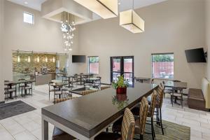 a dining room with a table and chairs at Best Western Plus Zion Canyon Inn & Suites in Springdale