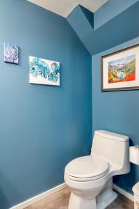 Ένα μπάνιο στο Designer Penthouse Space Needle View & Walk to Everything +34 φωτογραφίες