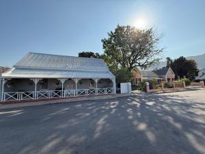 Tòa nhà nơi nhà khách tọa lạc