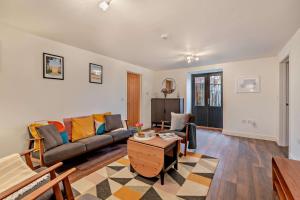 Posezení v ubytování The Old Lavender Barn