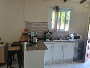 O bucătărie sau chicinetă la Maison Corvo
