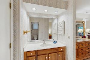 Ένα μπάνιο στο Inlet Cove 23 +12 φωτογραφίες