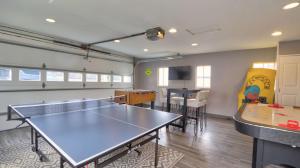 Stolní tenis v ubytování Cottage at Cast Away Kayaks Fire Pit & Game Room nebo okolí