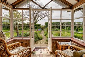 Κήπος έξω από το Corner Farm Cottage