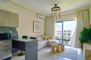 TV a/nebo společenská místnost v ubytování Sunset Light at Punta Cana , Vista Cana