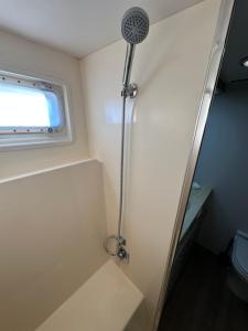 Koupelna v ubytování Stunning Motor Yacht in Corfu